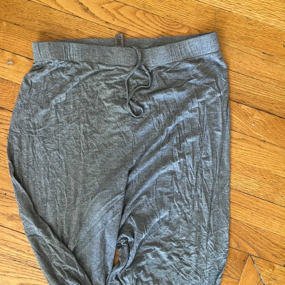 Skims lounge pants